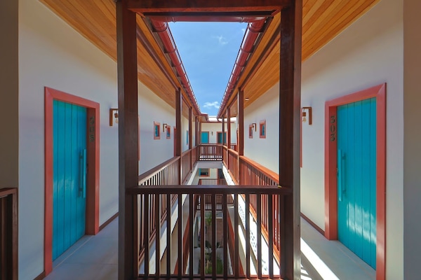 Escritorio y wifi gratis