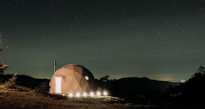 Aura Glamping, dome with en-suite bathroom 10 min. from Pietrapertosa