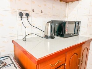 Classic Apartment, City View | Private kitchen | Fridge, microwave, cookware/dishes/utensils - Lux Suites Cabre Apartments (Nakuru)