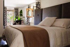 3 bedrooms, in-room safe, desk, iron/ironing board