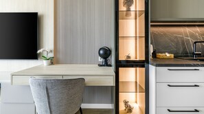 豪華公寓, 1 間臥室, 簡易廚房, 城市景觀 | 房內辦公區