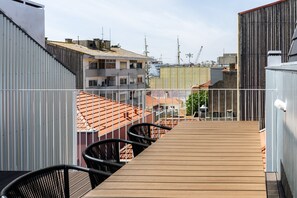 Outdoor dining - Feel Porto Matosinhos City Flat VI (Matosinhos)