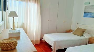 Apartamento, 1 habitación, balcón, vistas al jardín | 1 dormitorio