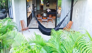 熨斗/熨衫板、免費 Wi-Fi、床單