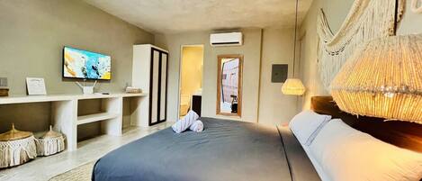 2 chambres, fer et planche à repasser, Wi-Fi gratuit, draps fournis