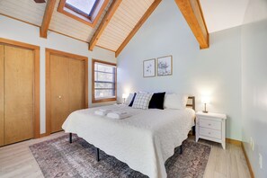 3 quartos, ferros/tábuas de passar roupa, Wi-Fi, roupa de cama