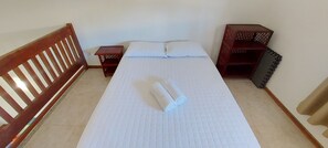 2 habitaciones, tabla de planchar con plancha, internet y ropa de cama 