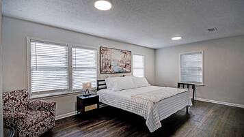 3 habitaciones, tabla de planchar con plancha y wifi gratis