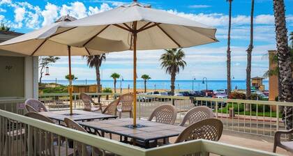 Beautiful 2 bed w/Ocean view - private wifi