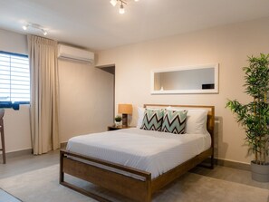 1 bedroom, iron/ironing board, Internet, bed sheets