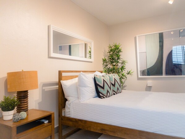 1 bedroom, iron/ironing board, internet, bed sheets