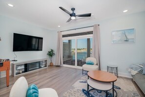 TV - Crystal Coast Getaway (Beaufort)