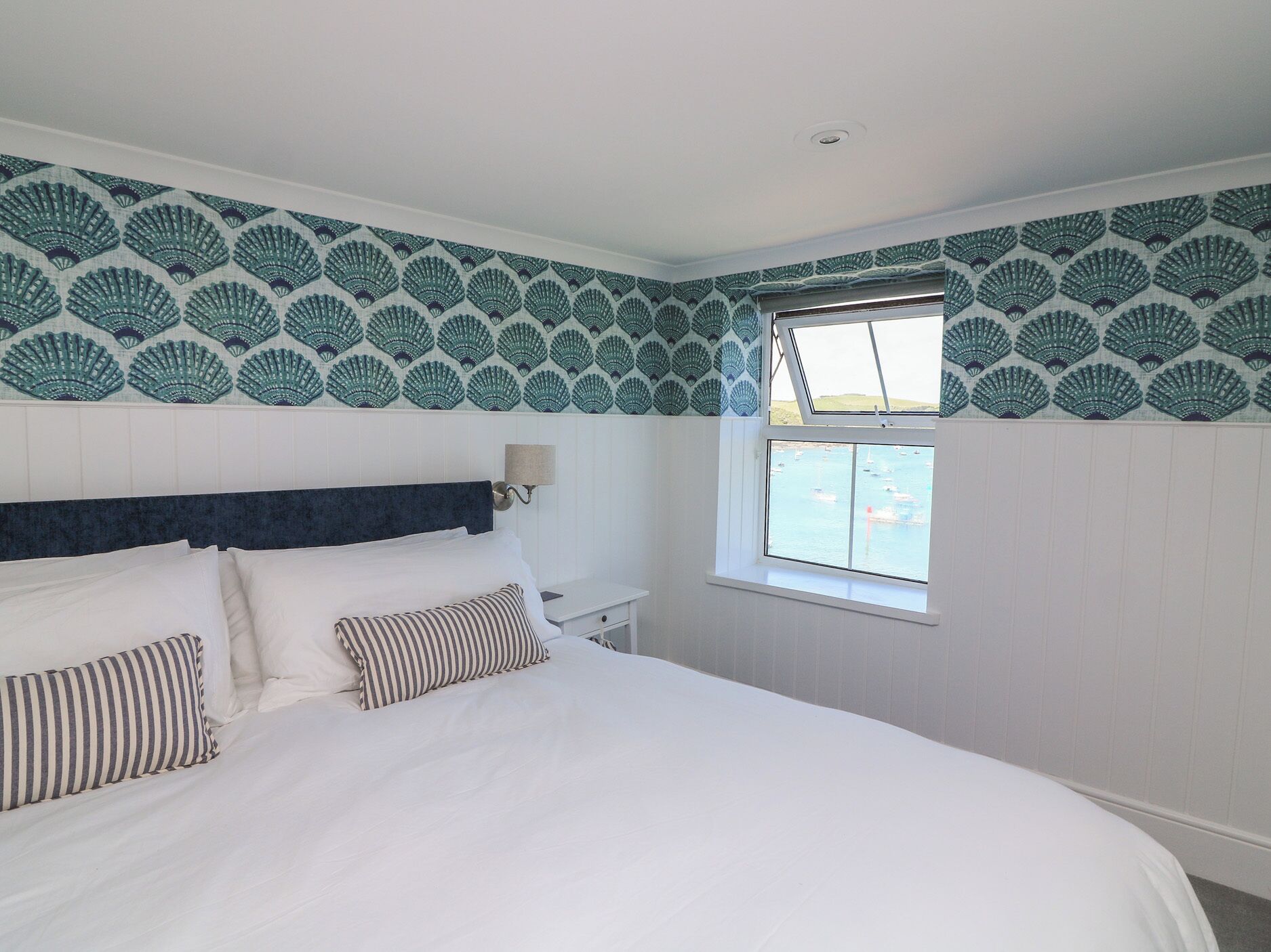 2 bedrooms, individually decorated, individually furnished, free WiFi