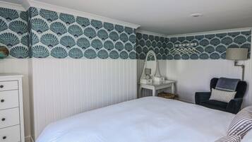 2 bedrooms, individually decorated, individually furnished, free WiFi