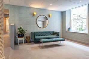 Living area - 43 The Salcombe (Salcombe)