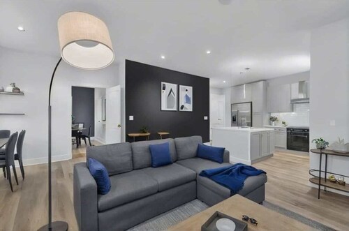 Luxe 3BR King Suite Mins to Downtown Durham!