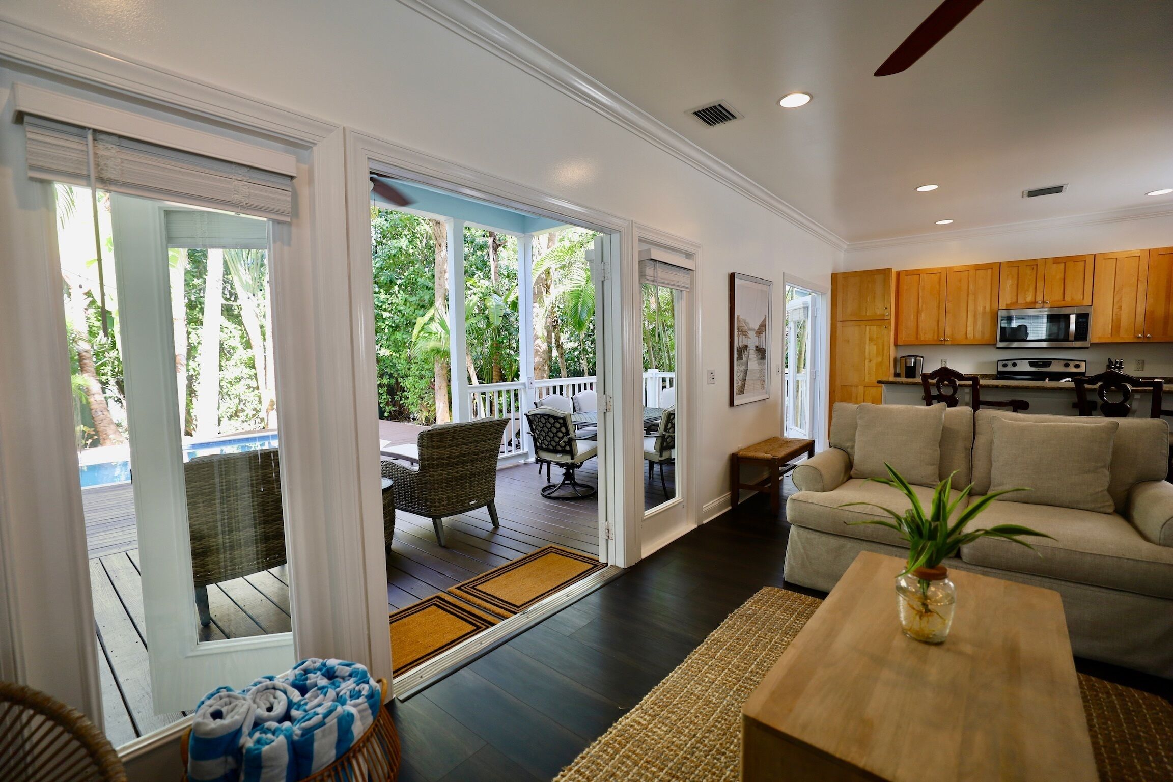 智能電視、DVD 播放機、書籍、打印機