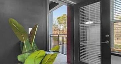 Luxe King 3BR Suite in North Raleigh!