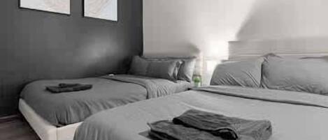 3 chambres, fer et planche à repasser, lit de bébé portatif, Wi-Fi