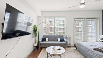 1 bedroom, desk, iron/ironing board, WiFi