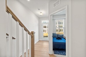Interior - Luxe 4BR Townhouse In Uptown Charlotte! (Charlotte)