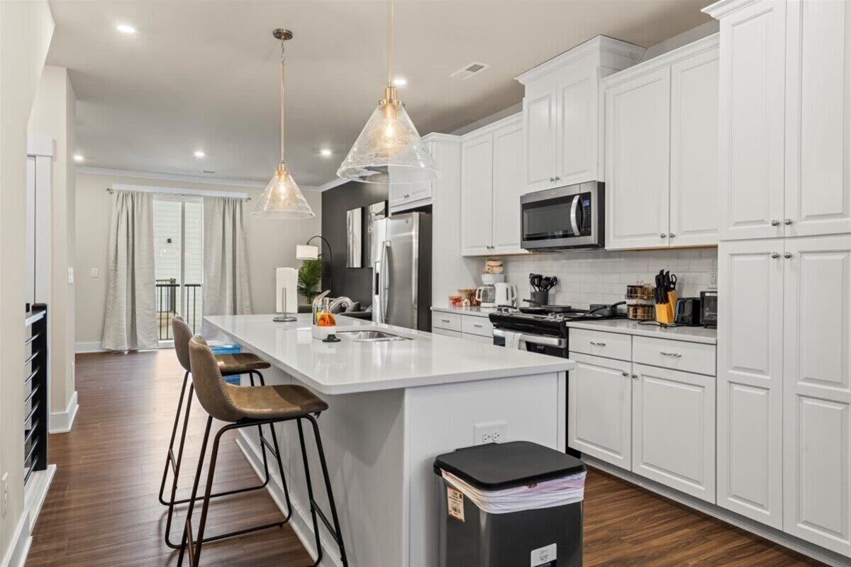 Luxe 4BR King Townhouse w/ Rooftop in Uptown CLT!