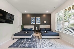 3 dormitorios, tabla de planchar con plancha, cuna de viaje y wifi