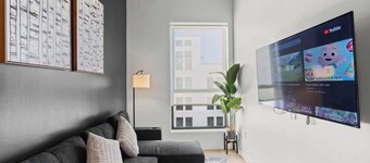 Luxe King 2BR Suite in South End Charlotte!