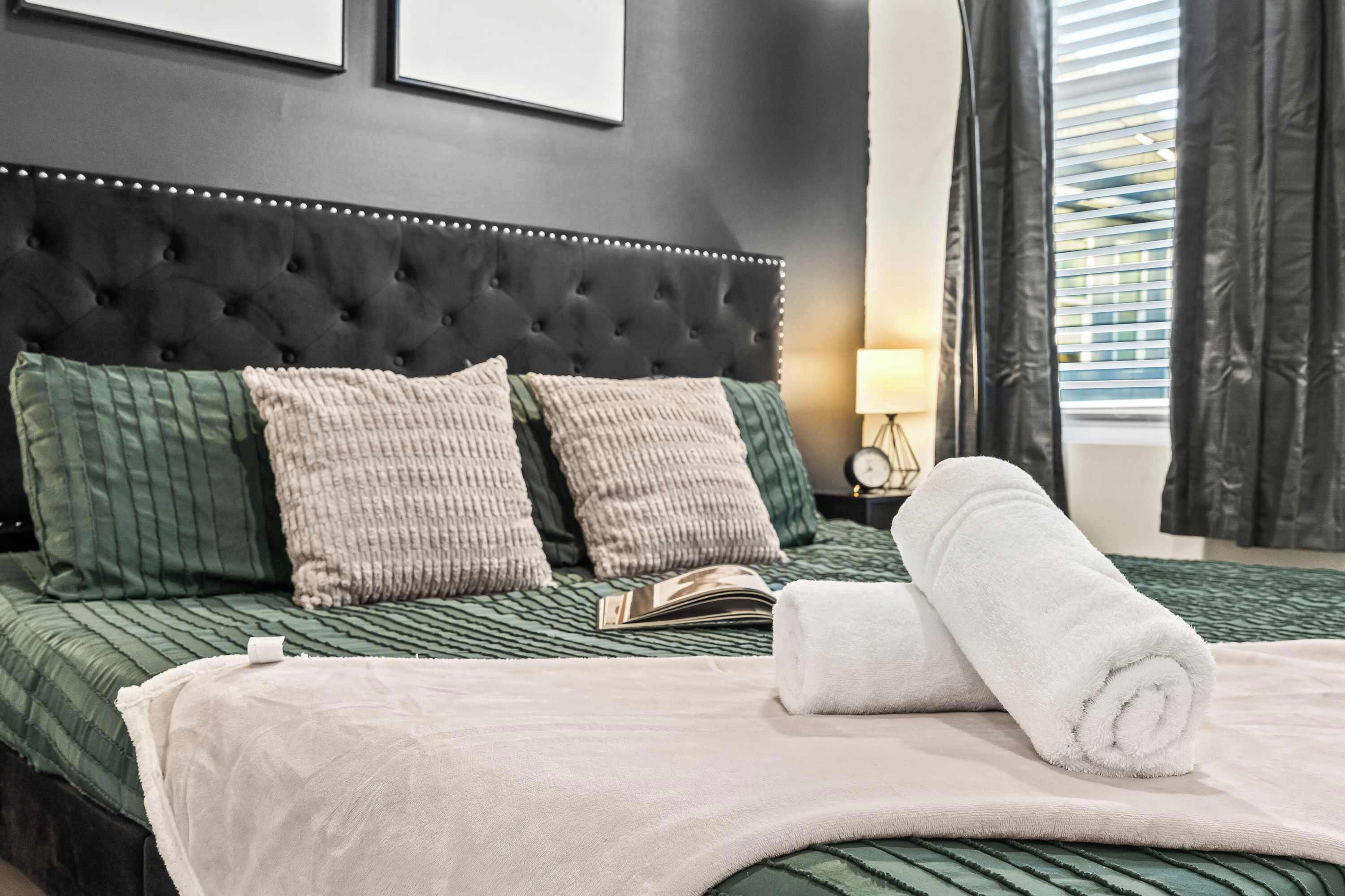 4 chambres, fer et planche à repasser, lit parapluie, Wi-Fi