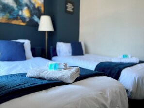 3 bedrooms, iron/ironing board, WiFi, bed sheets