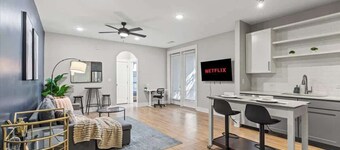Luxe 1BR Suite in Waverly Charlotte!