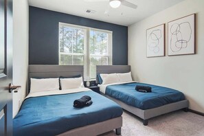 3 dormitorios, tabla de planchar con plancha, wifi y ropa de cama