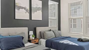 3 dormitorios, tabla de planchar con plancha, cuna de viaje y wifi