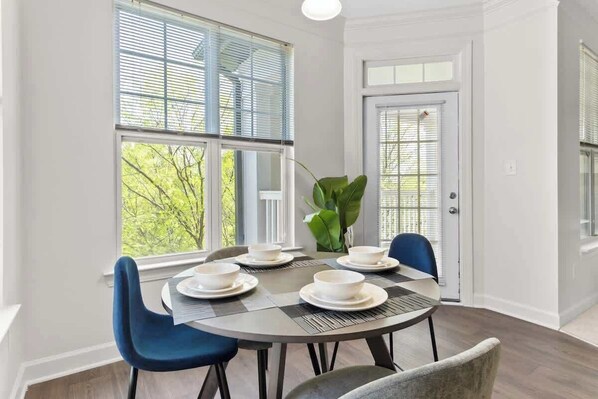 Dining - Upscale King 2BR Suite Mins to Downtown Raleigh! (Cary)