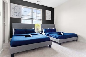 Bügeleisen/Bügelbrett, Reisekinderbett, WLAN, Bettwäsche