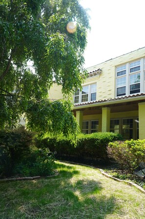 Exterior - River walk suite in lovely Dayton (Dayton)