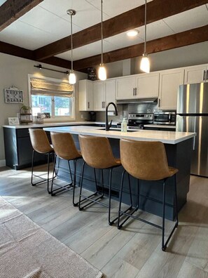 Frigorifero, microonde, forno, macchina per tè/caffè