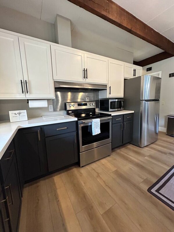 雪櫃、微波爐、焗爐、咖啡機/沖茶器