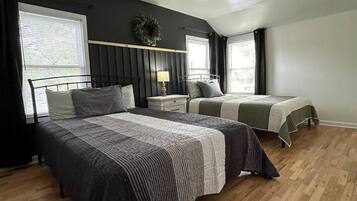 4 bedrooms, WiFi, bed sheets