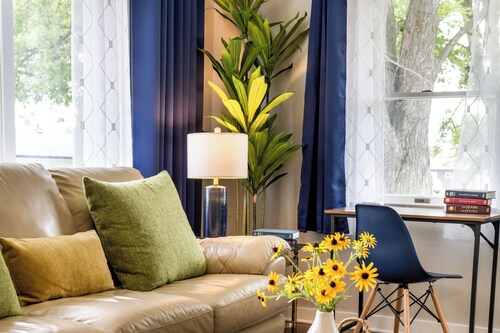 Heated Mattress Pads - Quiet - Short or midterm stays - Blackout Curtains