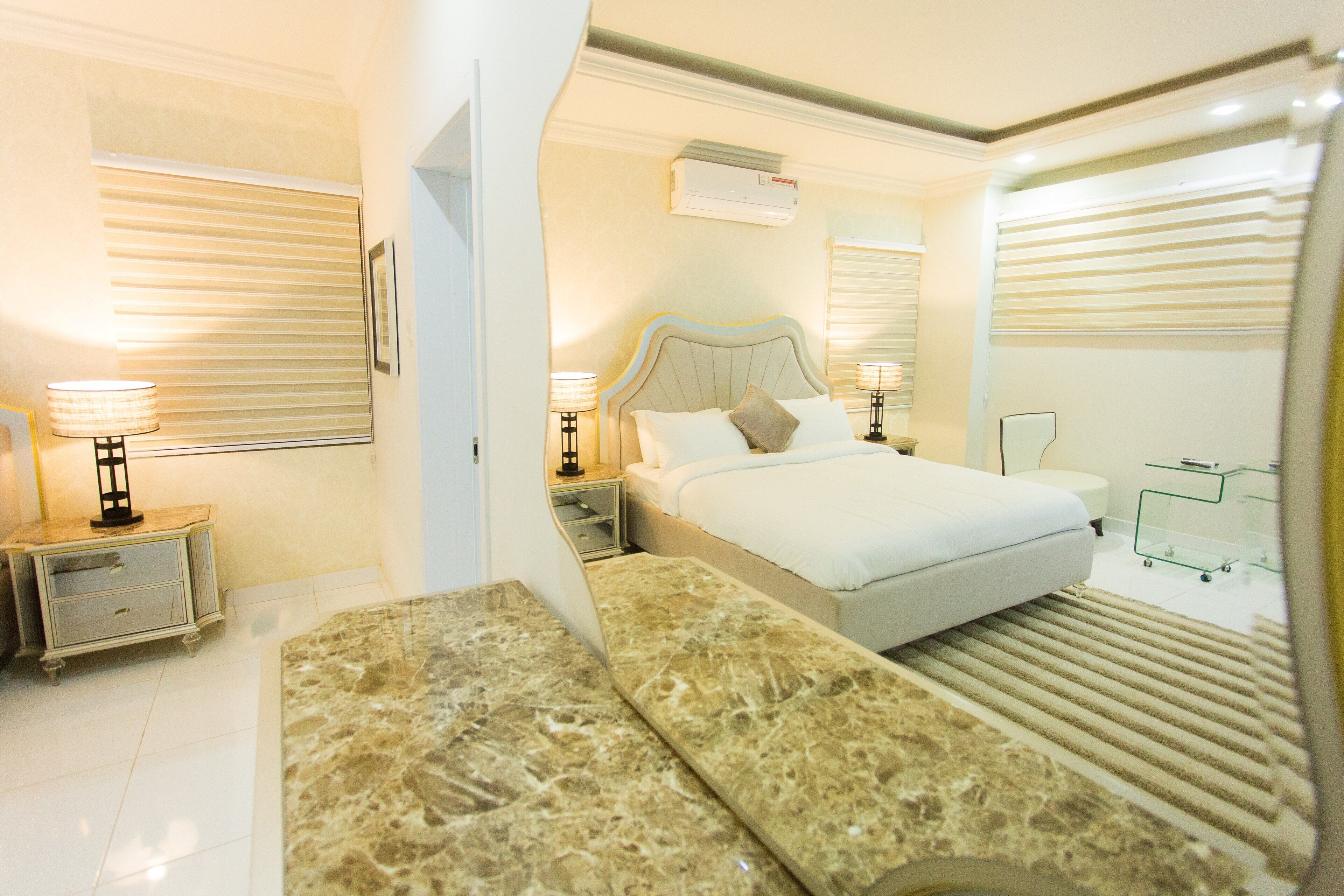 Bügeleisen/Bügelbrett, WLAN, Bettwäsche