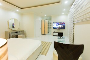 Bügeleisen/Bügelbrett, WLAN, Bettwäsche