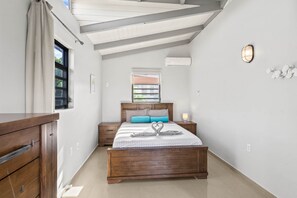 2 bedrooms, in-room safe, iron/ironing board, WiFi - Casa Bohemian Soluna (Soto)