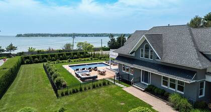 Expansive Home in Shinnecock Hills, Private Beach Access, Water Views,...
