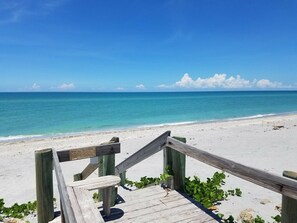Beach nearby, sun-loungers, beach towels