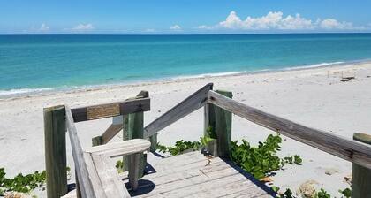 Island Oasis on Manasota Key- Steps to both Gulf & Bay Access, Heated Pool