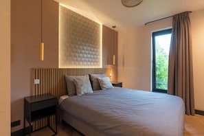 2 bedrooms, WiFi, bed sheets - De Witte Bergvliet Villa, luxury vacation home on estate with golf course and spa (Oosterhout)