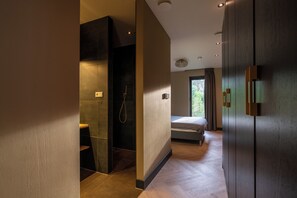 2 bedrooms, WiFi, bed sheets - De Witte Bergvliet Villa, luxury vacation home on estate with golf course and spa (Oosterhout)
