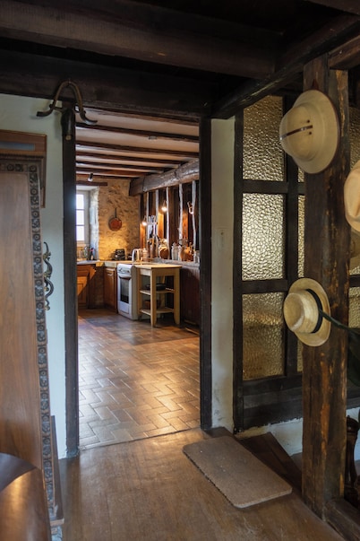 Le Moulin de Giroir: peaceful riverside setting