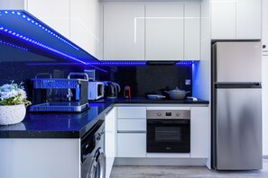 Apartment, 2 Schlafzimmer, Küche, Stadtblick | Eigene Küche